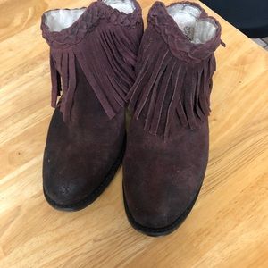 Freebird burgundy distressed suede fringe slides